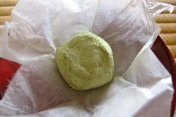 The sweet that comes with the tea ceremony at Hoshodai Tea House (¥500/person)