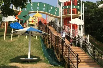 You can spot this dragon themed playground from the monorail station. On the left side (partly out of the picture) is the longest slide I have ever seen.