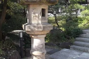 대청 근처 등불