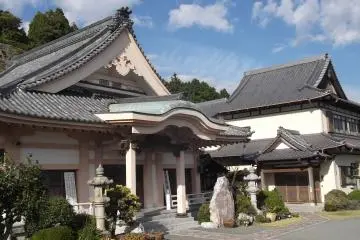 The main temple buildings