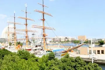 Peter Pan, Help! Captain Hook's coming to Yokohama!