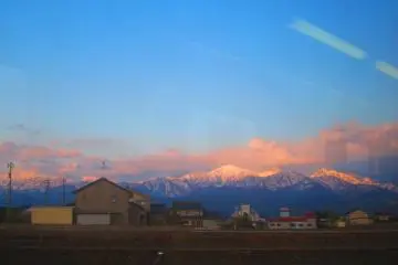 Snow capped alps peeking out in the far distance (Photo: YX Koh)