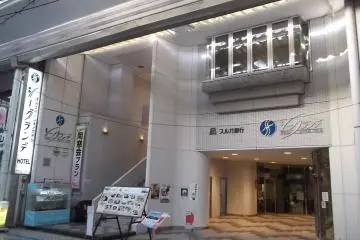 The entrance from the shopping arcade