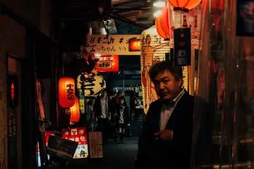People of Harmonica Alley