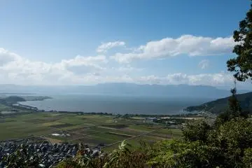 Lake Biwa
 (Photo: <a href="https://www.flickr.com/photos/htakashi/10301165734/in/photolist-gGhaFL-dQ6o5b-9PjSM5-FhQZY-gYZmLU-6Cata5-dQ5ZqN-CkcZxx-9GVVEu-BTPqRc-qHs4FF-dirfc8-BuHMLH-BTZqqx-gBK8eg-ddWxr9-ddWxG3-xQXh9r-rnK7uu-gMda7u-BwEpe3-6CVooR-bwBA79-deLVCk-3TeBv2-gBPaS5-9M6sDa-723r66-bxBvGf-9PjSLW-C2Ewso-dirftV-direMK-9GVVEq-r6vLA9-3T6n2F-ddWx5B-72vrsZ-dcpf9b-rDw7Dr-dirdK9-723r5R-9UHLYn-dg5AJh-nagx16-rVxKNC-9M6sDv-r23CzM-71wQWb-6rxmpW" target="_blank" rel="noreferrer noopener nofollow">Takashi Hososhima (CC BY-SA 2.0)</a>)