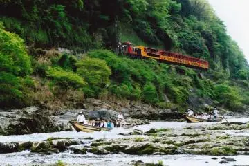 Sagano to Kameoka Torokko Romantic Train