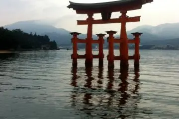 Toriimon gate