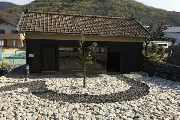 #86 Sunset House by James Jack. This former community house was transformed by artist and residents into a rather beautiful zen looking structure. There is a video installation of the building of the house inside.