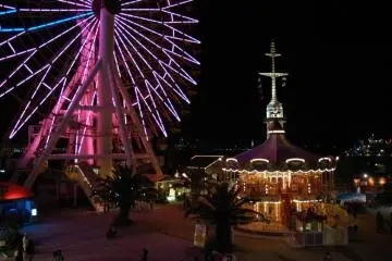 Kobe fairground charm