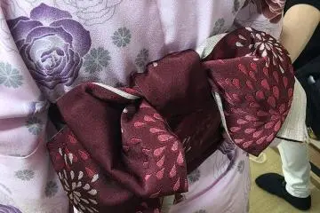 An obi tied into a bow
