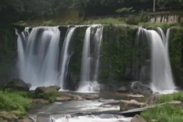 <p>น้ำตกหลังฝนตก</p>