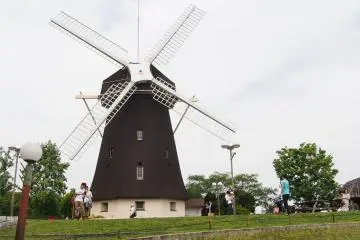 The symbolic windmill.