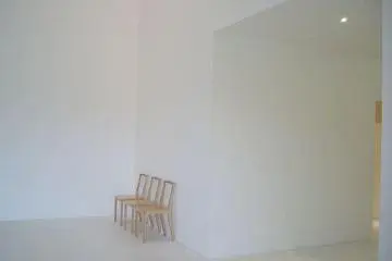 The museum incorporates the color of white inside and out. (Photo: <a href="http://www.flickr.com/photos/naoyafujii/1402503085/" target="_blank" rel="noreferrer noopener nofollow">naoyafujii</a>)