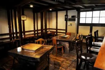 ร้านกาแฟที่ปรับปรุงมาจากอาคารเก็บของ