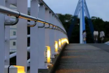 Three blind mice... I mean, three ladies crossing the bridge