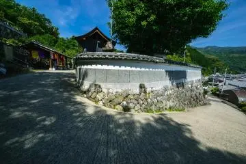 Kamo Path is the starting point to Isshuku-ji Temple