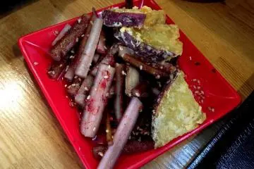 Pickled burdock and sweet potato tempura