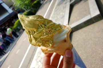 금잎 아이스크림은 화창한 날에 먹는 것이 최고다!