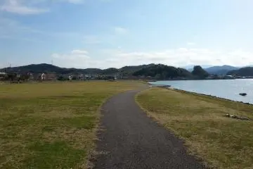 Another path with wide empty spaces