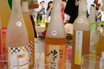The yuzu plum wine by NakanoBC was a hit. Also drawing attention was a hiccup-stopping wine from Fukuoka, and Hiroshima's own Ugonotsuki from Kure.
