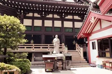 Statue of Yakuyoke Kobodaishi