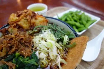 อาหารในโรงอาหาร อร่อย สีสันสวยสด และเต็มไปด้วยคุณค่าทางอาหาร