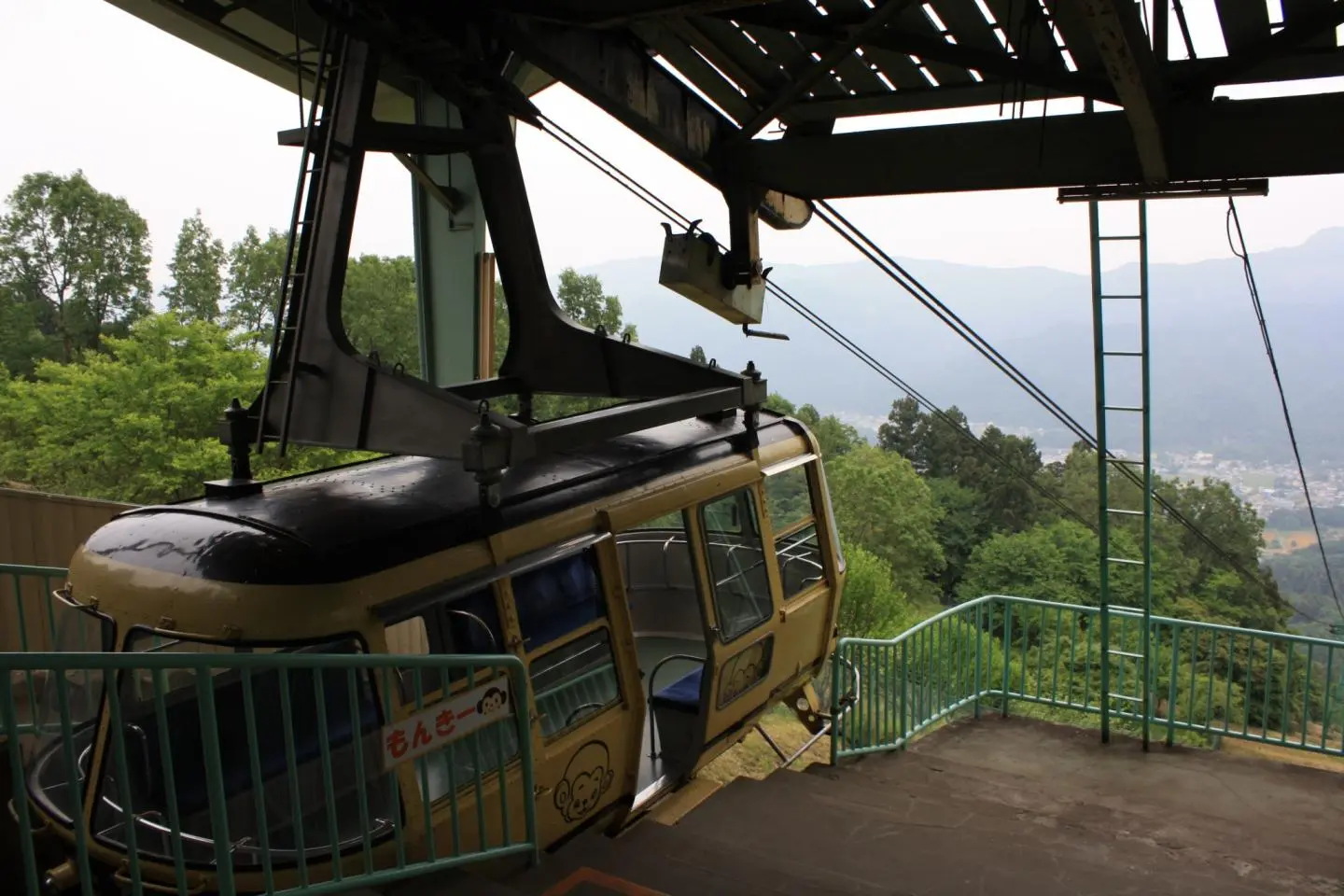 Un Petit Tour en Haut du Mont Hodo