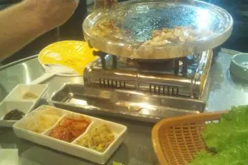 Just grab it off the plate when it's done