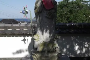 A Buddhist statue in the grounds