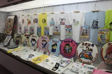 Displays of unique memoribilia (Photo: <a href="https://en.japantravel.com/profile/tom-roseveare/1362" target="_blank" rel="noreferrer noopener nofollow">Tom Roseveare</a>)