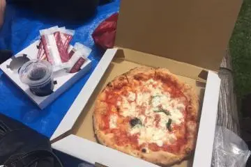 Delicious, authentic pizza from a food vendor!