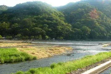 River and mountains - this is the setting for Arashiyama