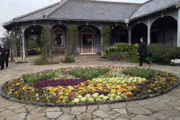 Gallery image