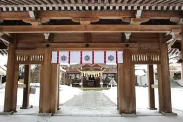 Entrance to Shirayama-hime Shrine