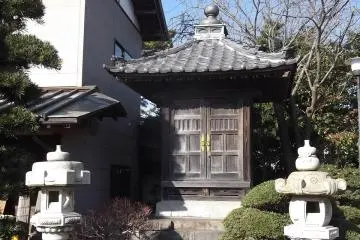 Another side shrine