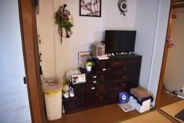 Television table