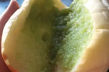 저는 크러시 에다마메 즌다와 크림 필링으로 골랐습니다 