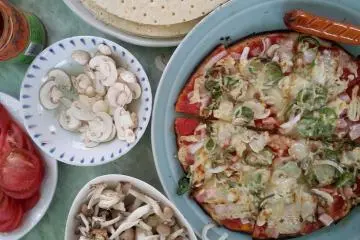 Pizza making activity
