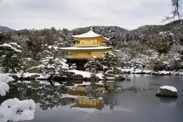 Pemandangan Musim Dingin Kinkakuji