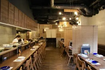 The warm interior of Kyo