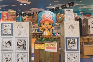 Toko One Piece Mugiwara di Tokyo
