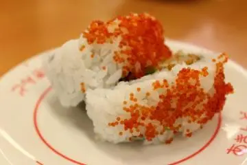 <p>The picture doesn't really do justice to its size, but I tell you, I had difficulty munching each rice roll...</p>