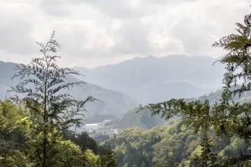 서쪽으로 움직일수록 변하는 경치