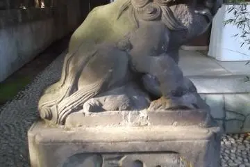 A komainu guardian lion