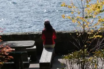 I forgot the time, sitting here at the lakeside (Photo: Larry Knipfing / JT)