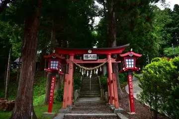 Tsuchizawa Station's Nearby Shrines