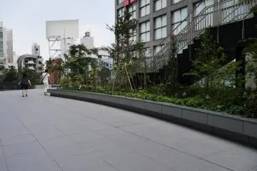 Starting from the fourth floor and ending at the sixth, this open garden is a great place to catch some fresh air 