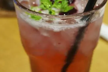 Strawberry ice tea