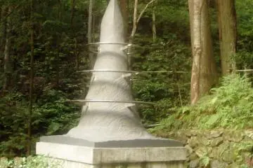 Artistic representation of the trinity of gods worshiped at this temple