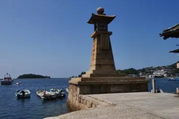 Joyato Lighthouse, standing 11 meters high is Tomonoura's most well-known landmark
